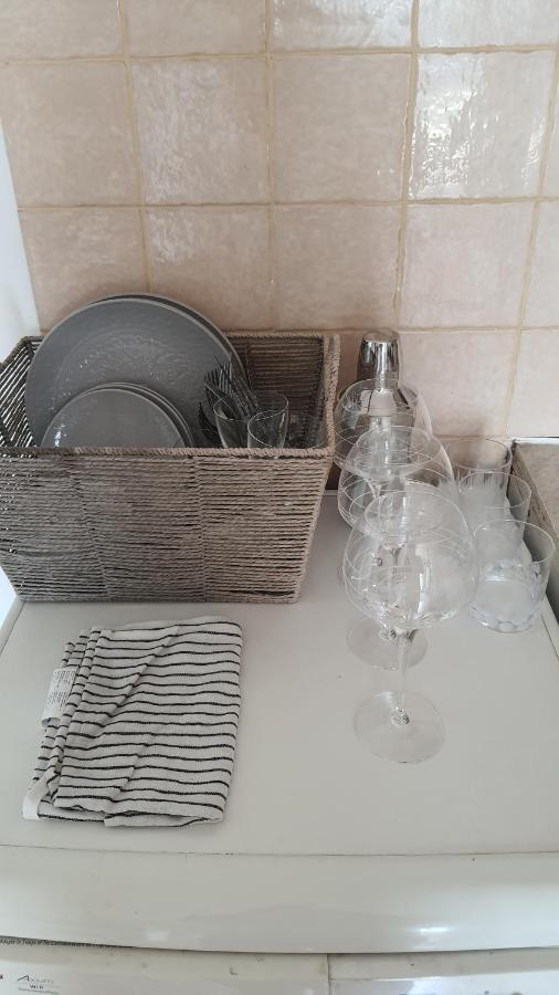 Chambre Paisible Chez L'Habitant En Rez De Chaussee Avec Salle D'Eau 10 Min Gare Et Centre Ville Évreux Екстериор снимка